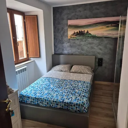 La Casa Del Corso ホームステイ チェファル